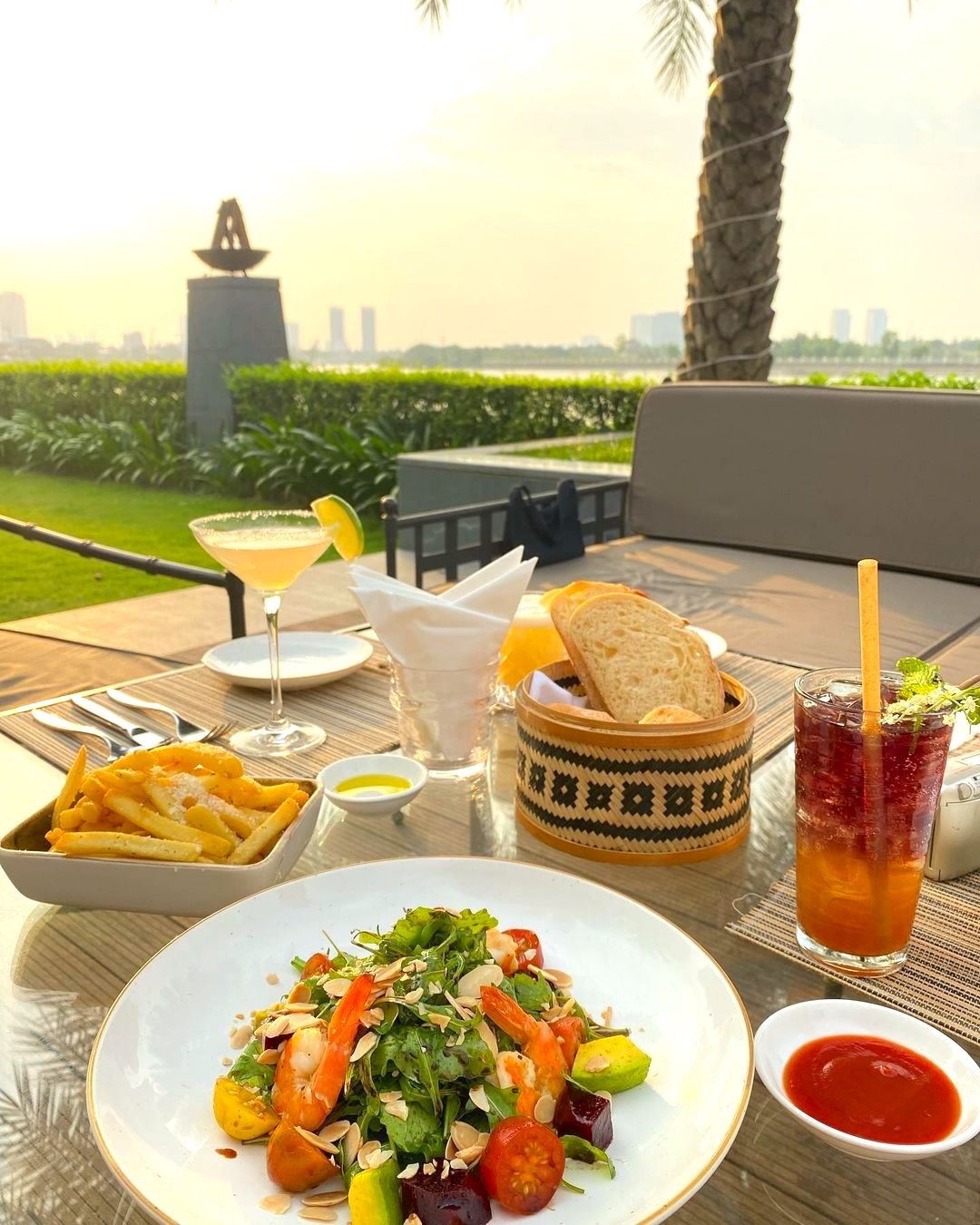 Nha hang o Sai Gon anh 2