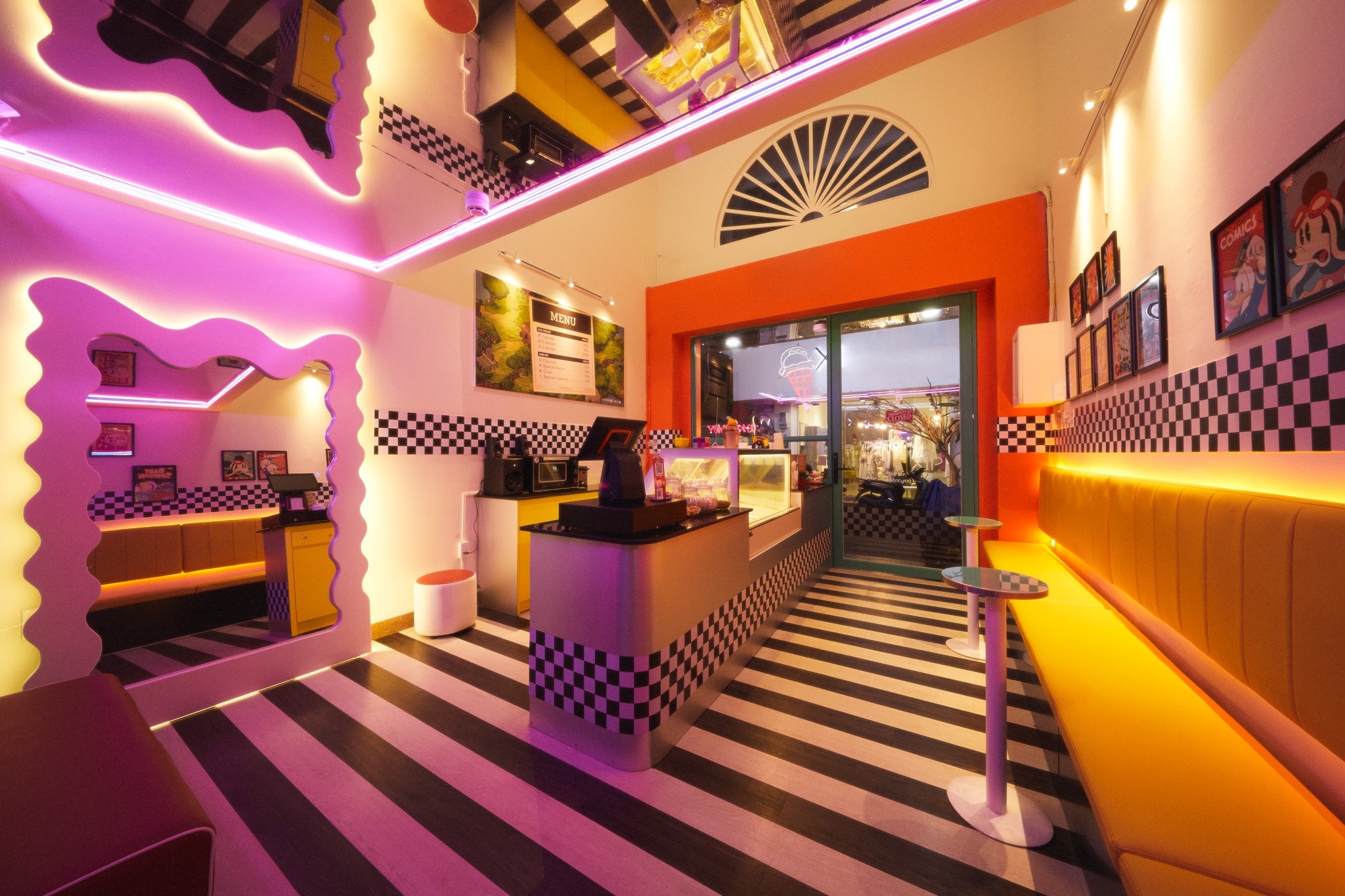 Check-in 5 khong gian da sac mau o TP.HCM hinh anh