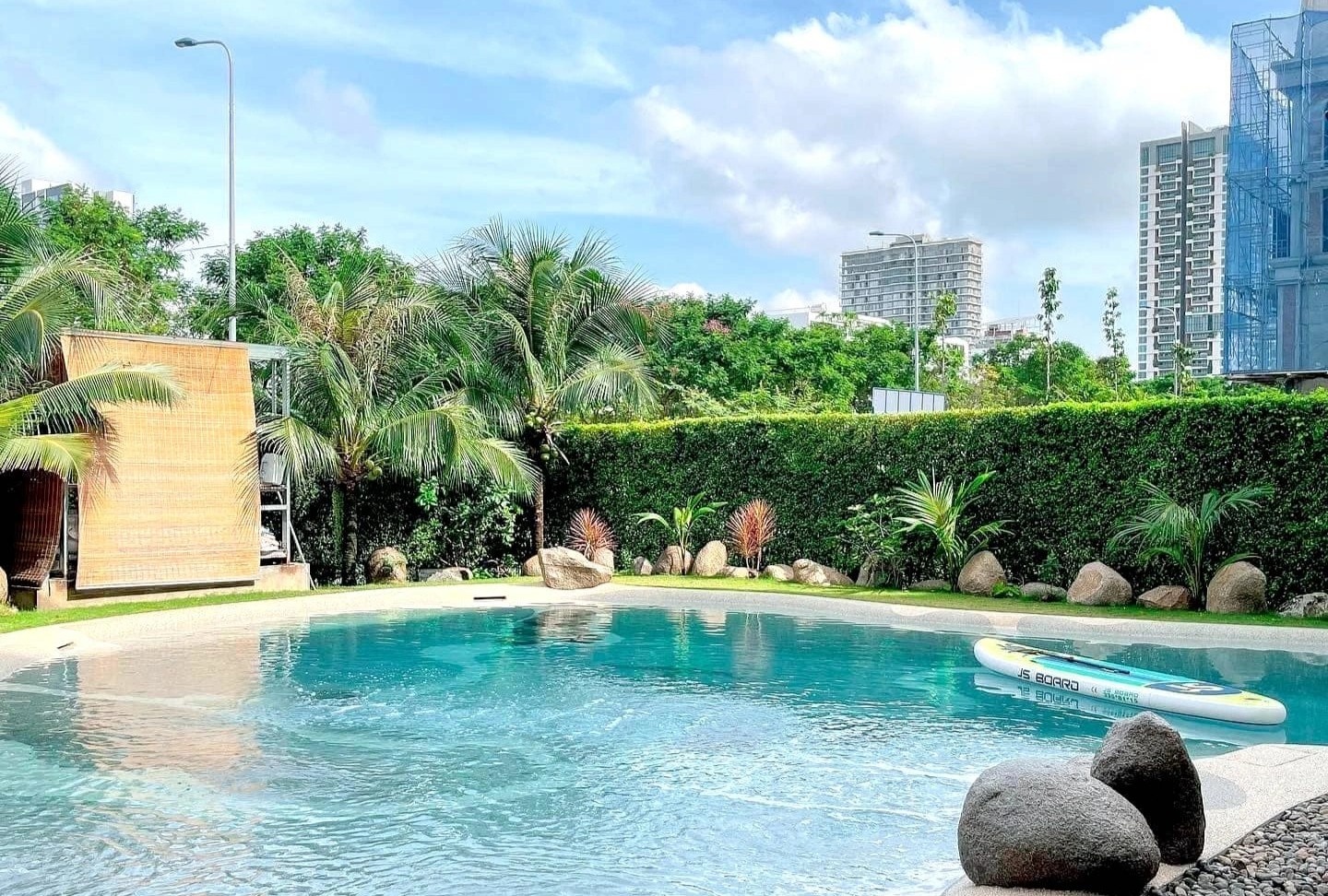 5 tiem ca phe co khong gian ngoai troi dep o TP.HCM hinh anh