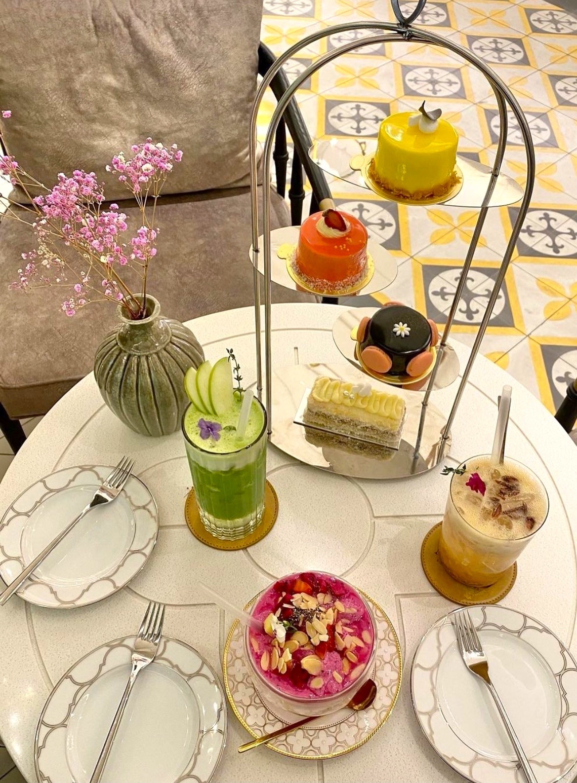 Quoc te Phu nu anh 6