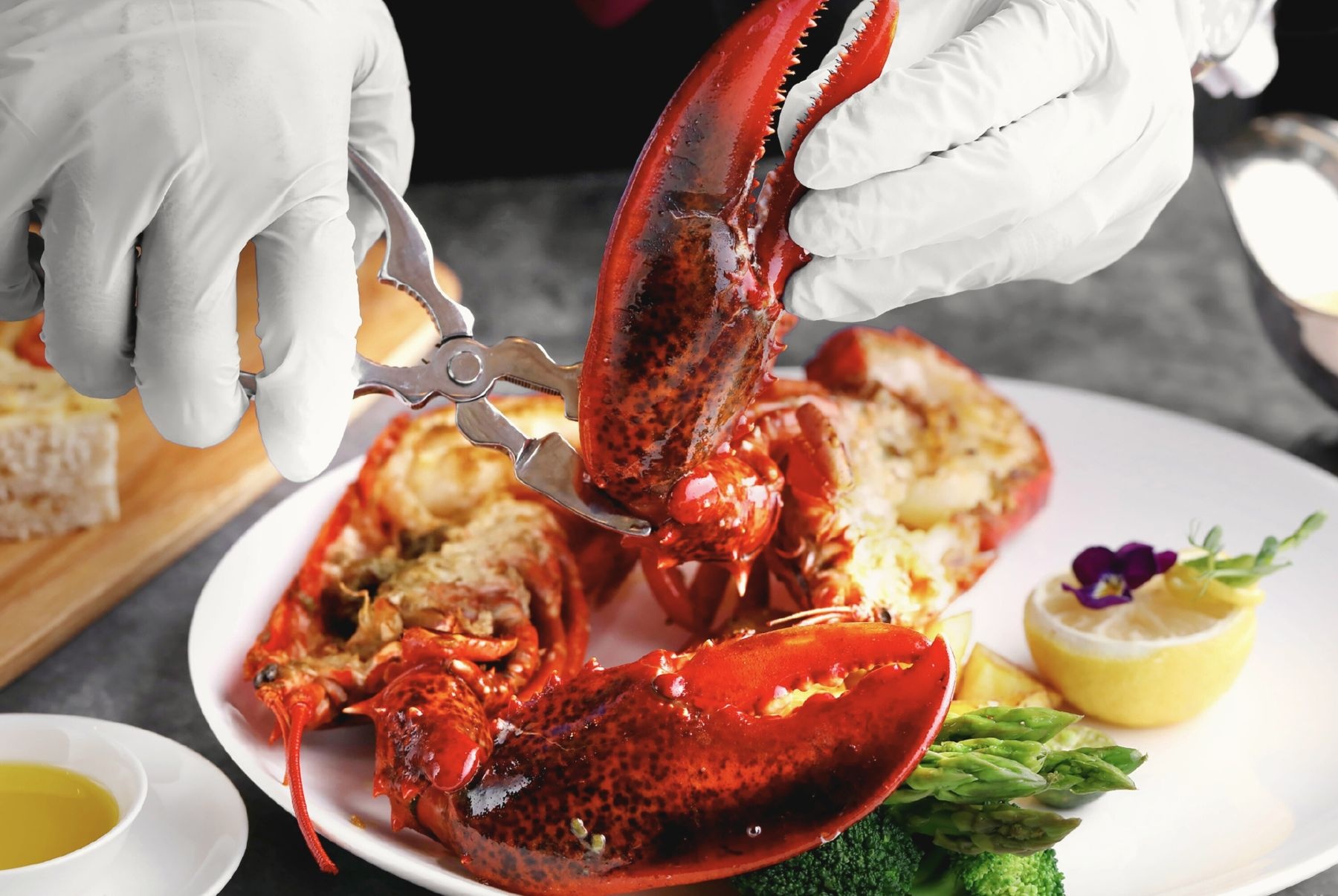 Ban chon bo Wagyu Tomahawk hay tom rang la tra cho tiec Giang sinh? hinh anh