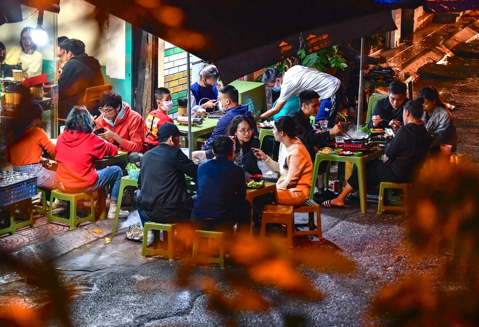 Travel blogger My goi ten 5 quan ngon Ha Noi bi Michelin 'bo sot' hinh anh