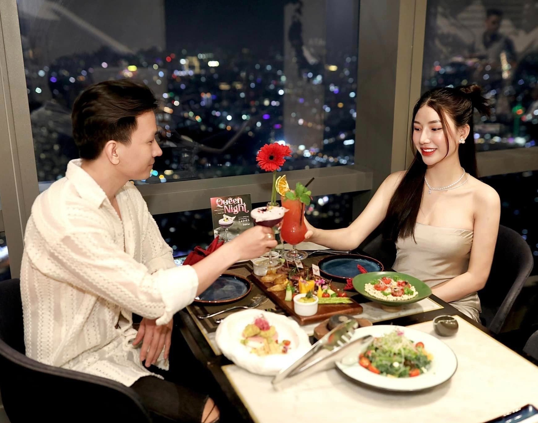 Valentine van chua het Tet, hen ho the nao o TP.HCM? hinh anh