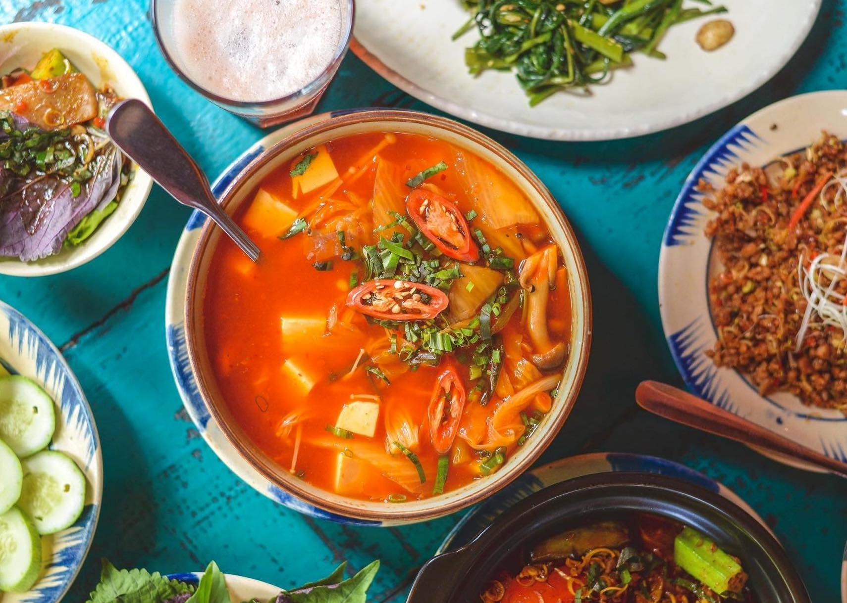 Doi vi sau Tet tai nha hang chay o TP.HCM hinh anh