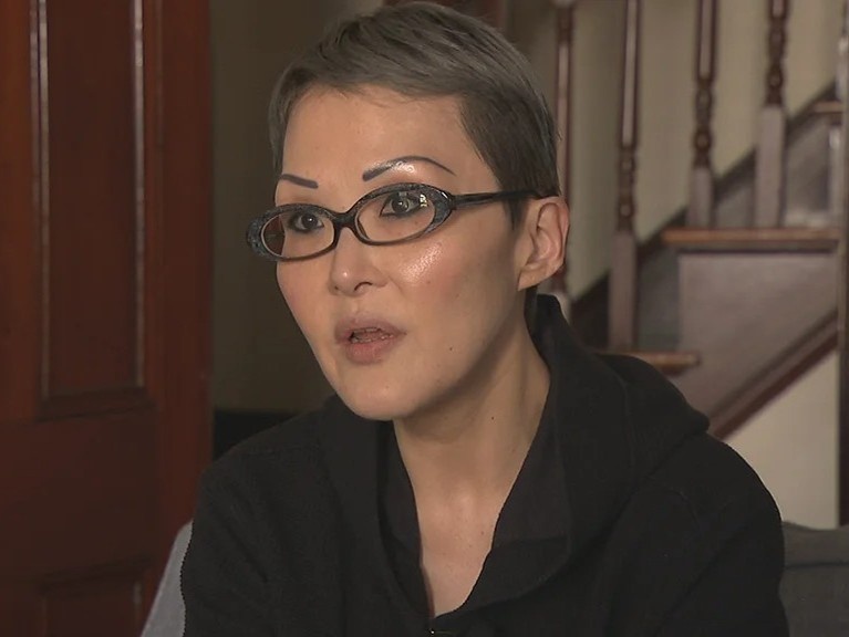 Bi lua tinh qua mang, mat trang 2,5 trieu USD nap vao san coin hinh anh