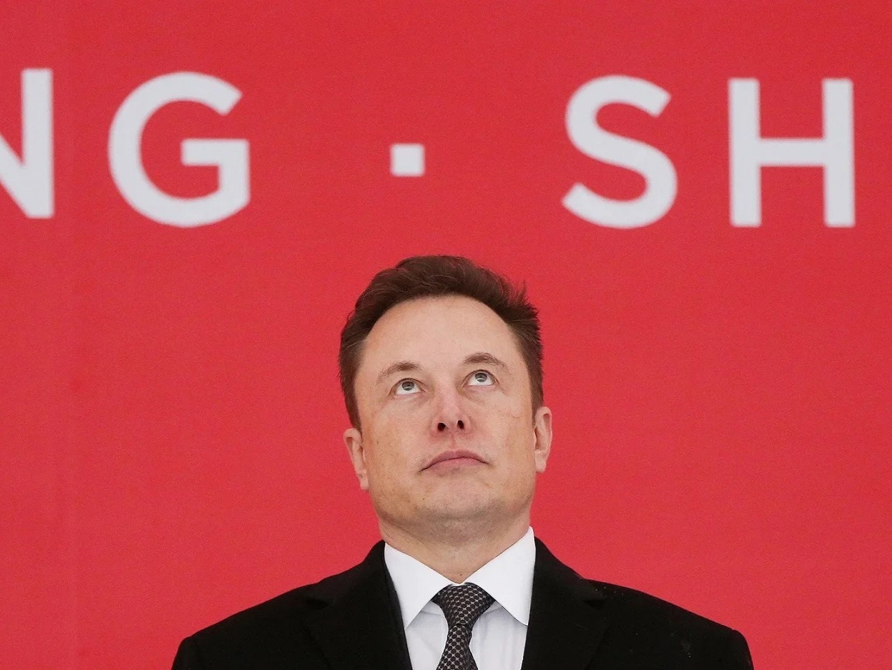 Ly do Elon Musk bat nhan vien hop vao 1h sang chu nhat hinh anh