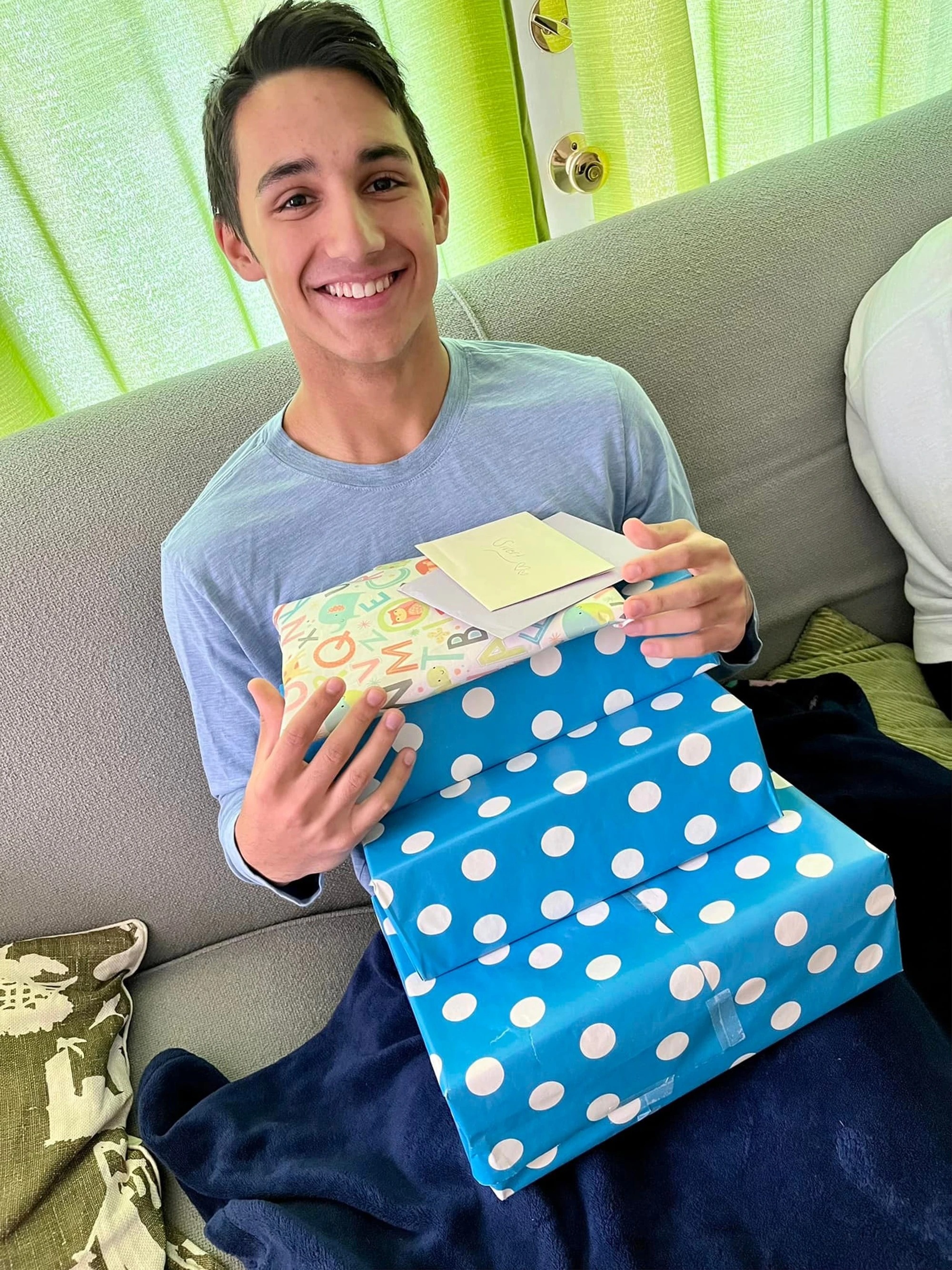 Nhan thuong vi khong su dung mang xa hoi suot 6 nam anh 3