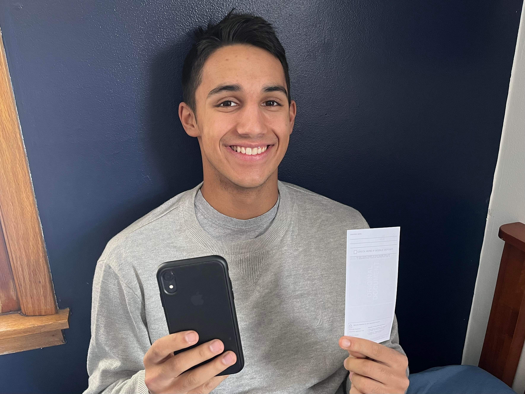 Khong dung mang xa hoi suot 6 nam de duoc thuong 1.800 USD hinh anh