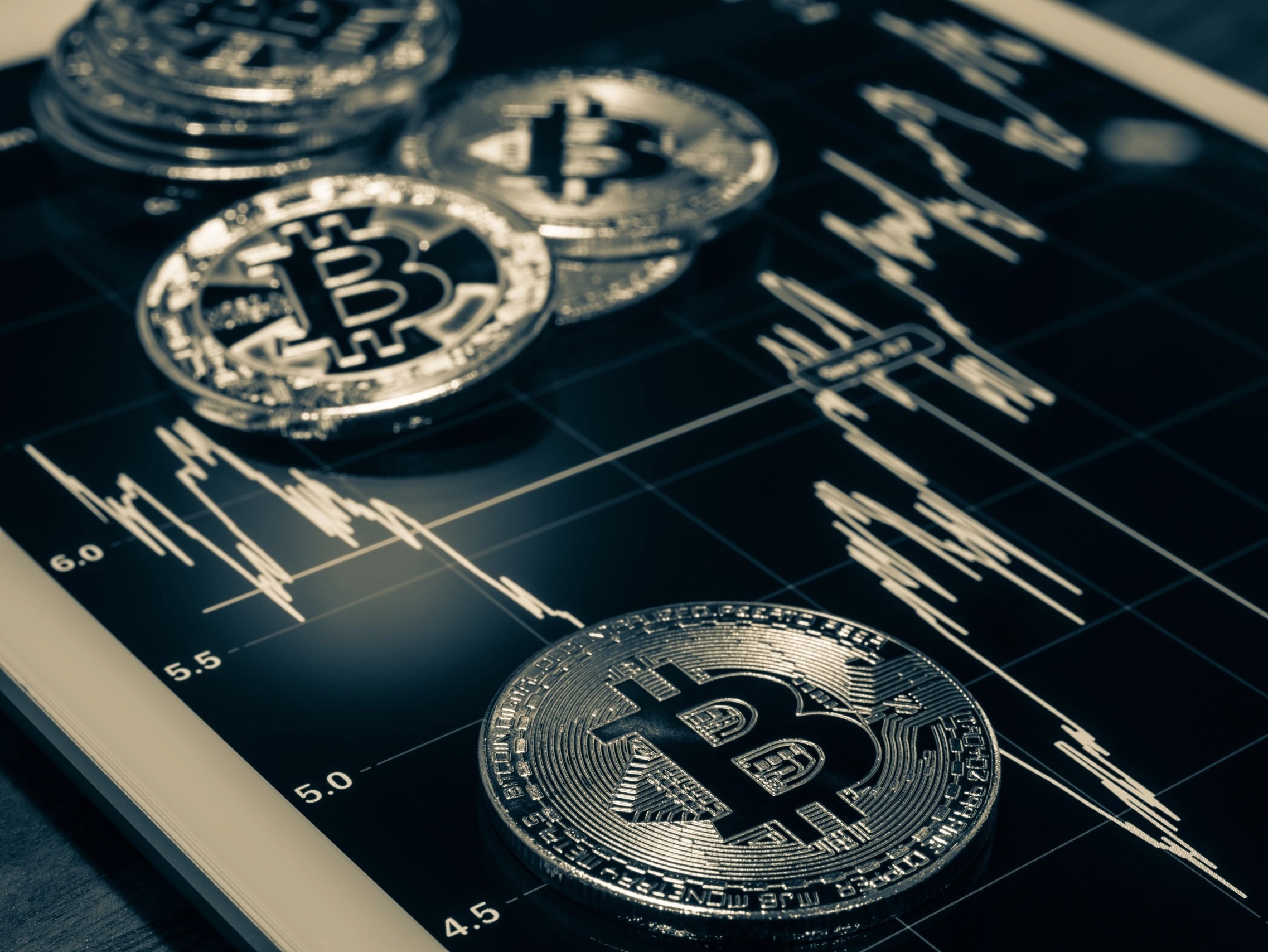 Tram cam, mat ngu vi nghien giao dich coin hinh anh