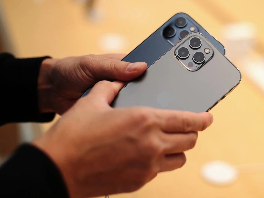 Doi tac Apple lai lac quan hinh anh