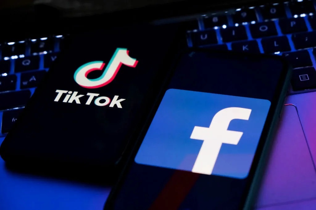 Facebook danh mat minh khi bat chuoc TikTok anh 4