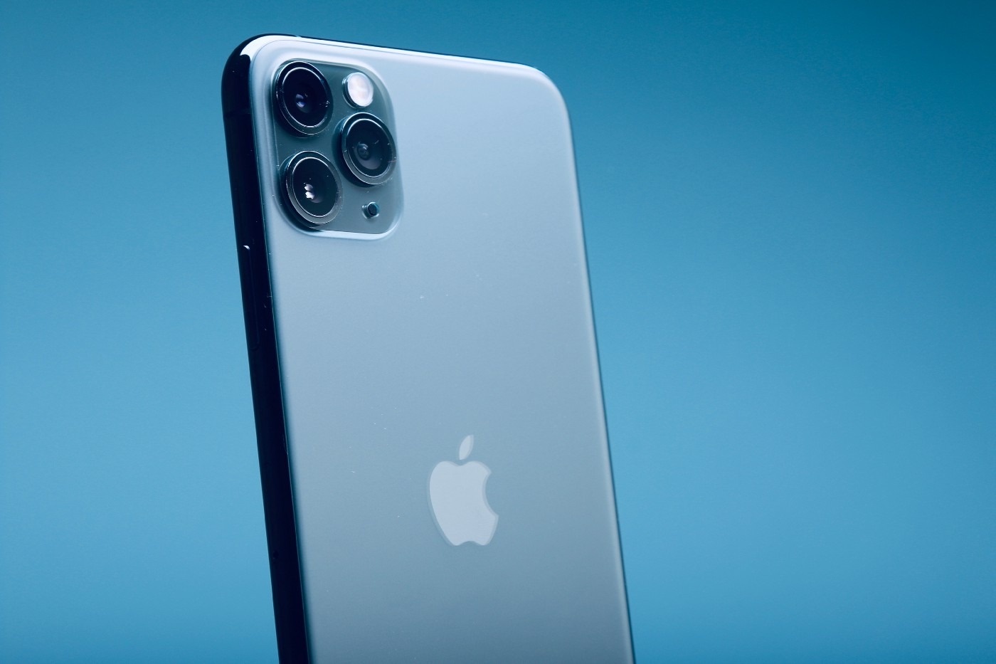 Tin xau voi iPhone 14 hinh anh