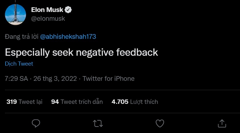 Elon Musk ‘mang’ khach anh 2