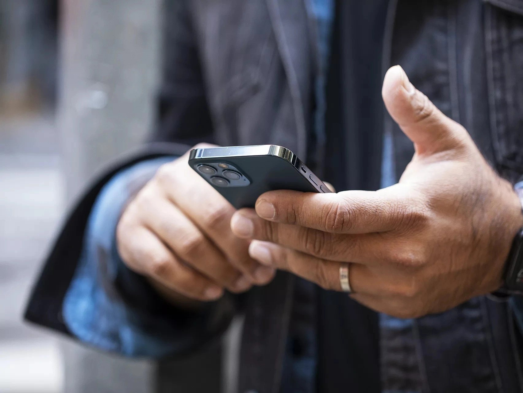 Cac thao tac nen nho tren iPhone hinh anh