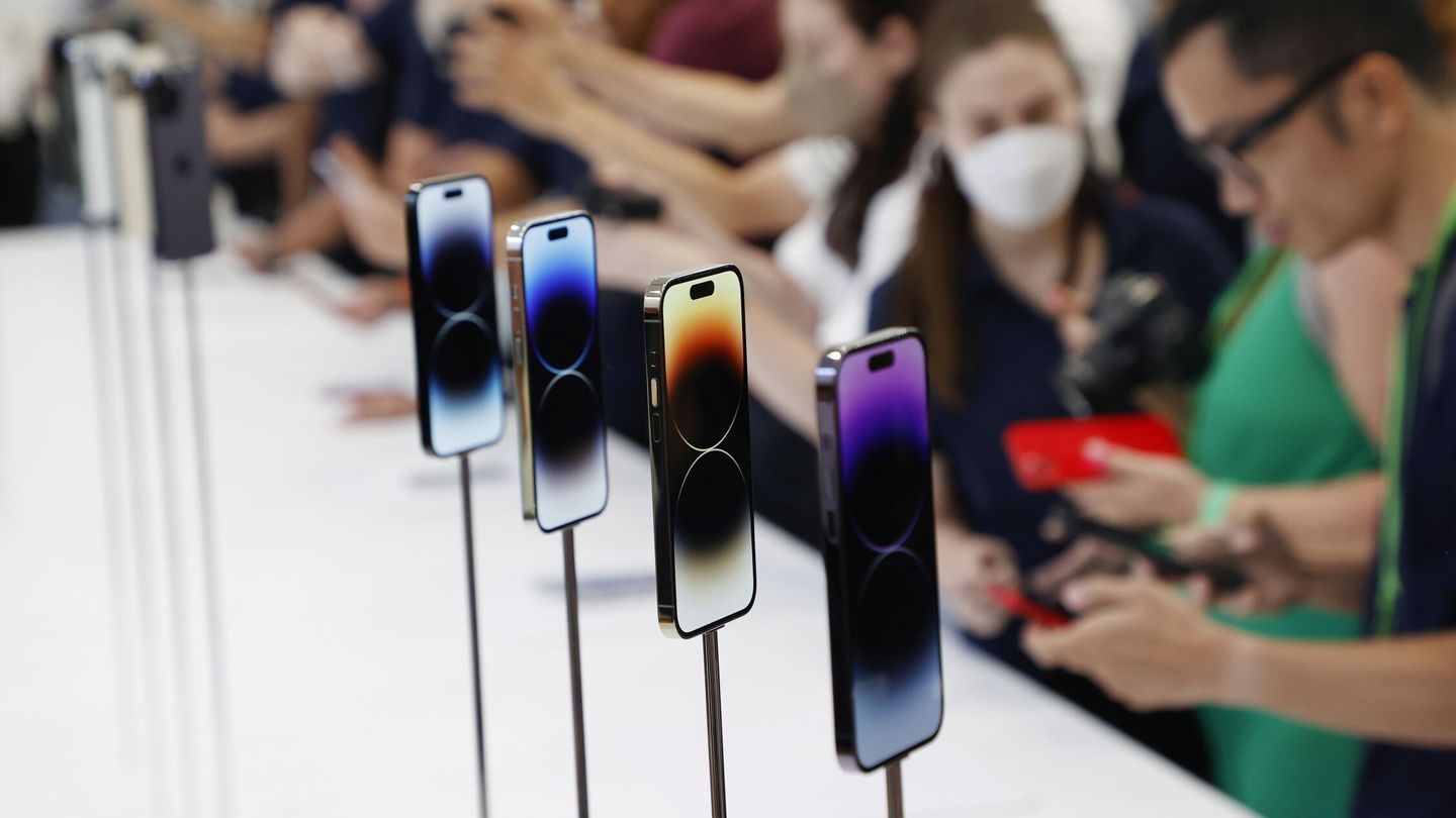 Bat ngo con thieu trong su kien cua Apple hinh anh