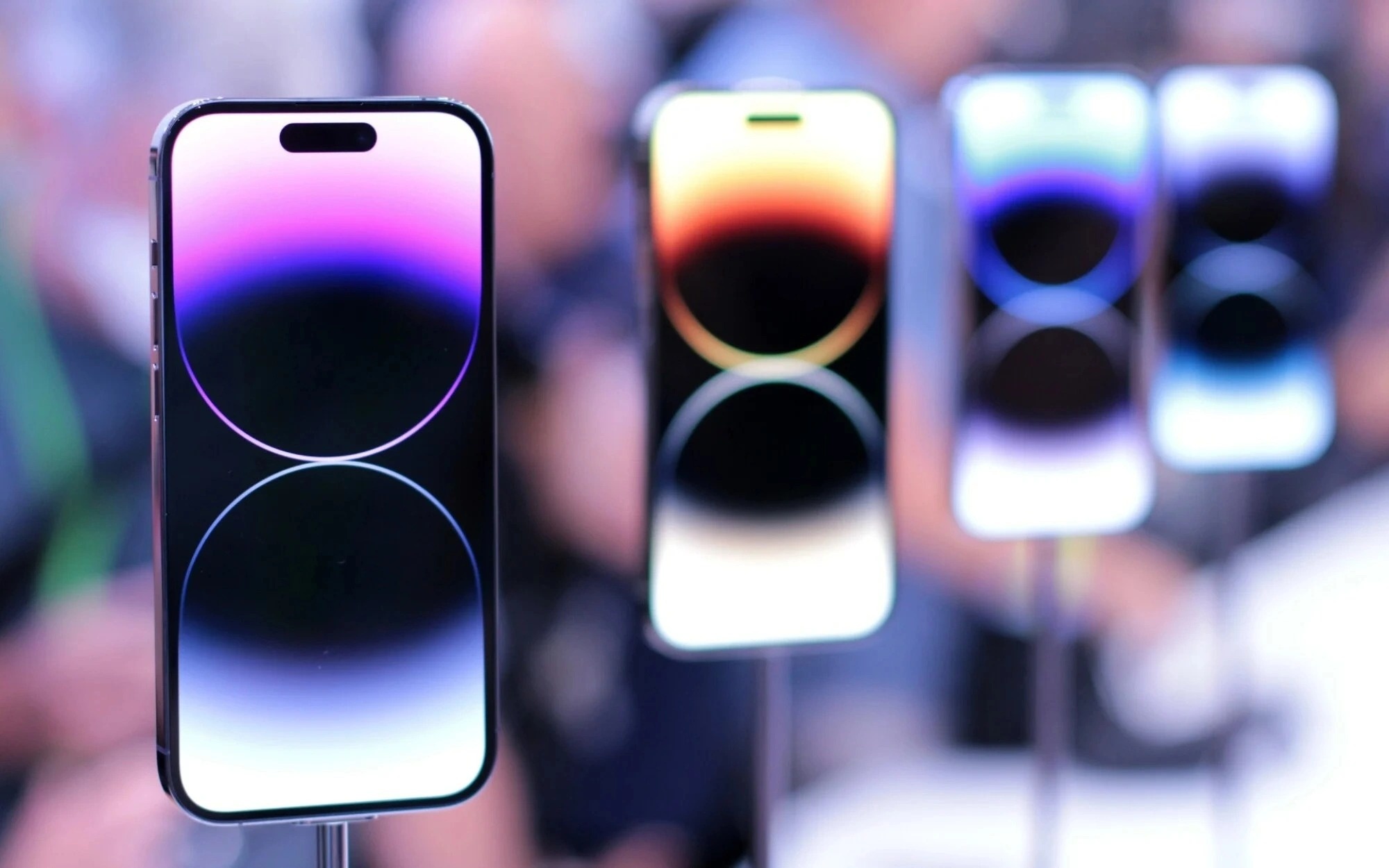 Nuoc ban iPhone dat nhat anh 2