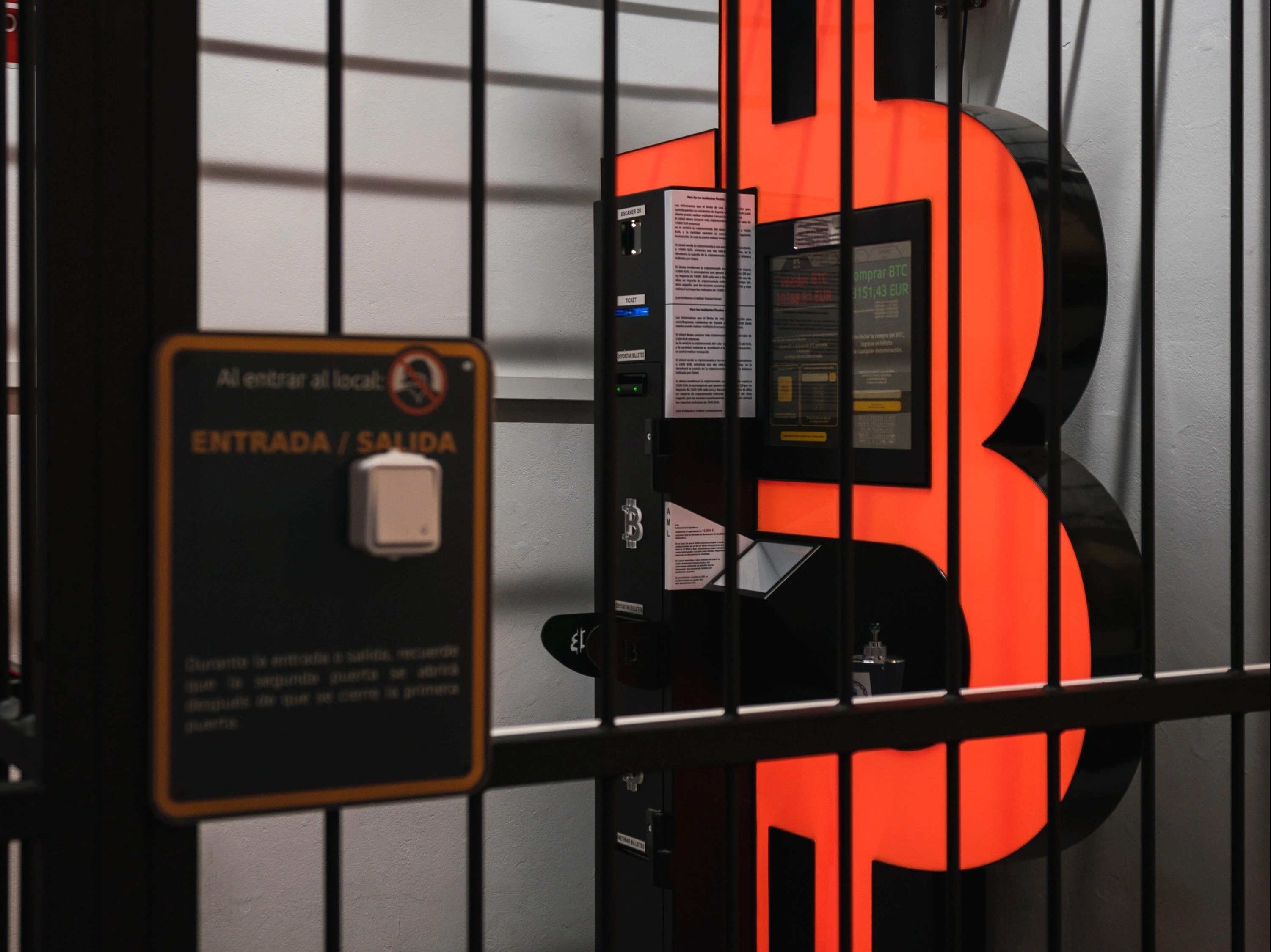 CEO san tien so lua dao 2 ty USD co the bi phat hon 40.000 nam tu hinh anh