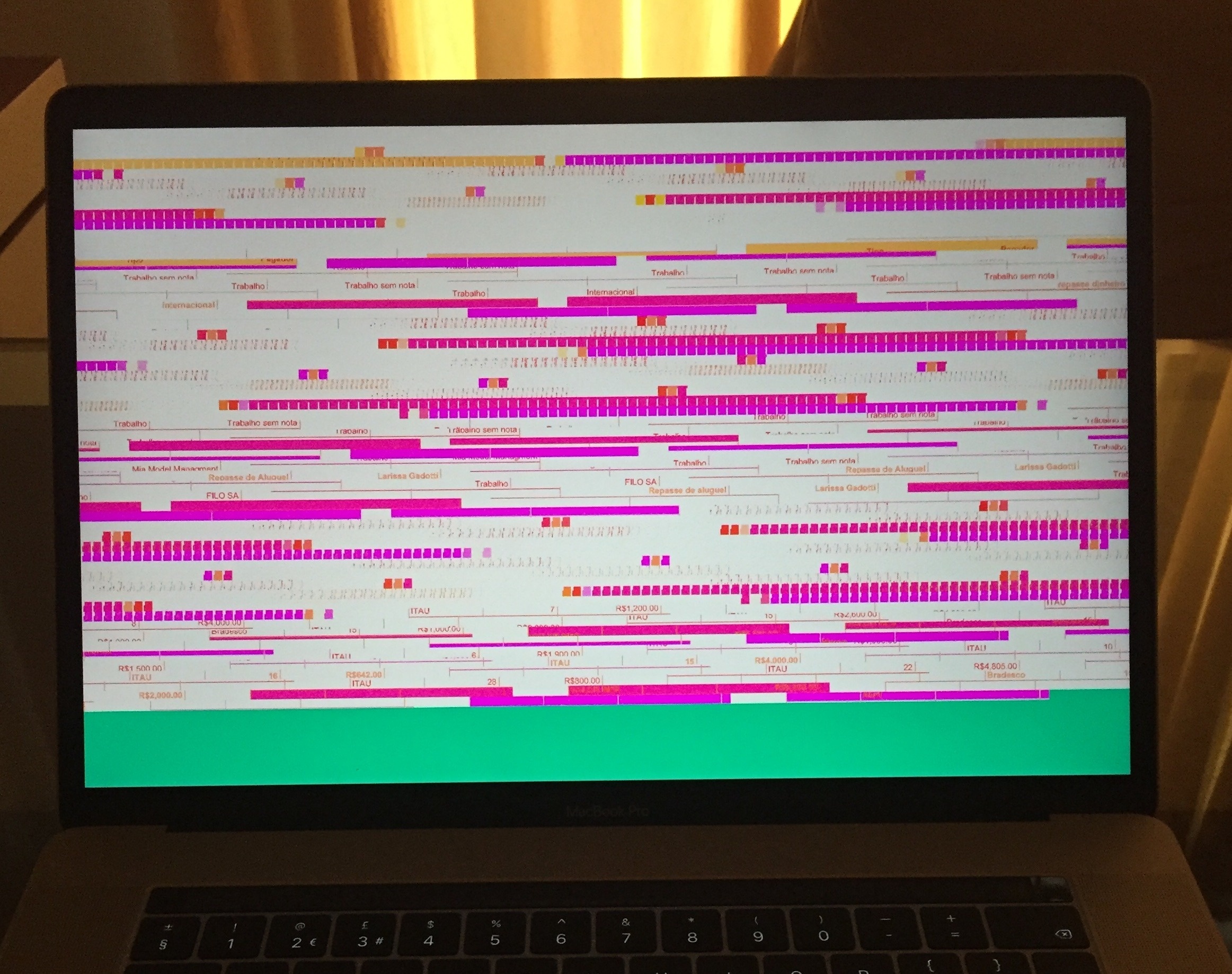 Bai hat lam hong MacBook anh 2