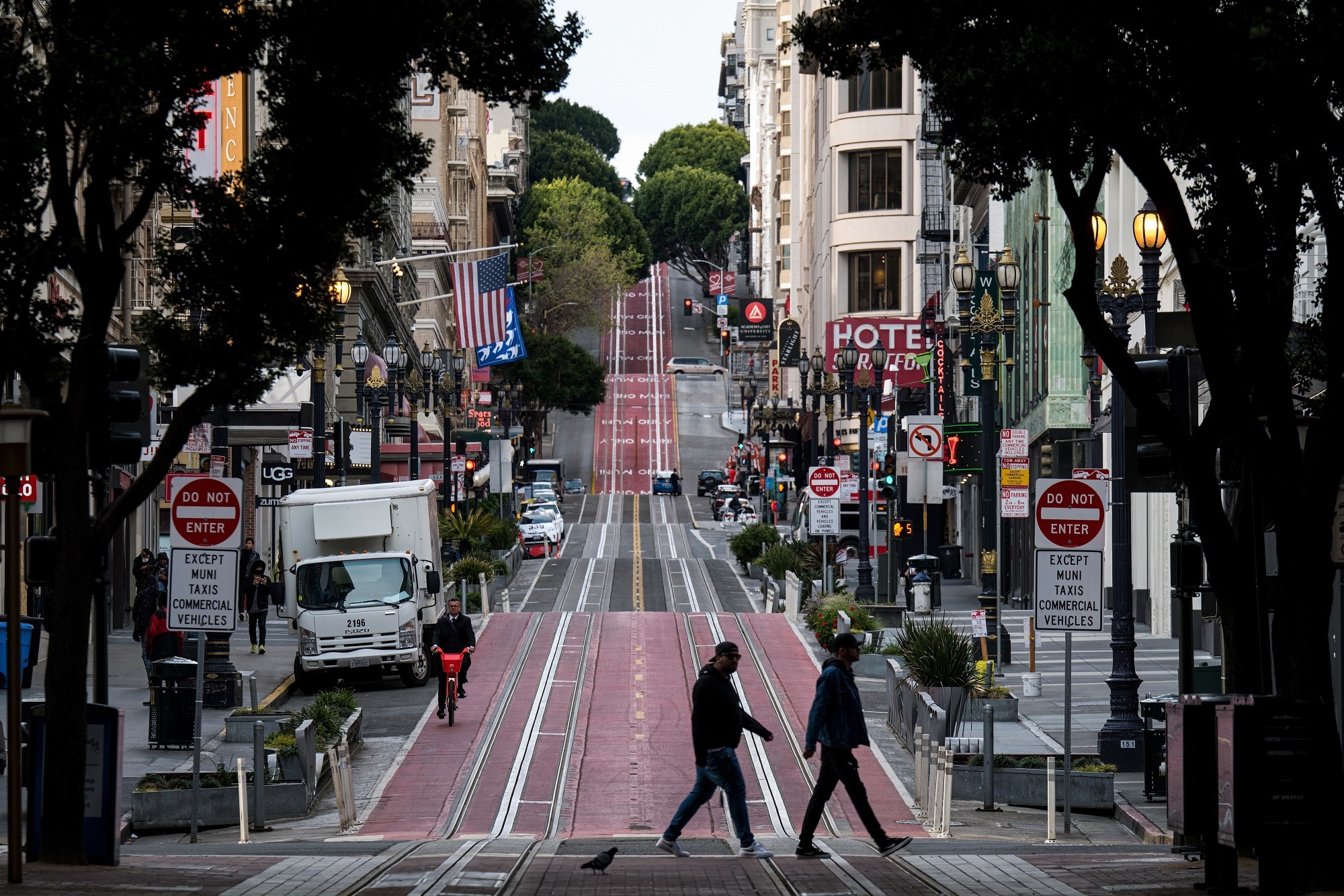 Thung lung Silicon dang dan qua thoi hoang kim hinh anh