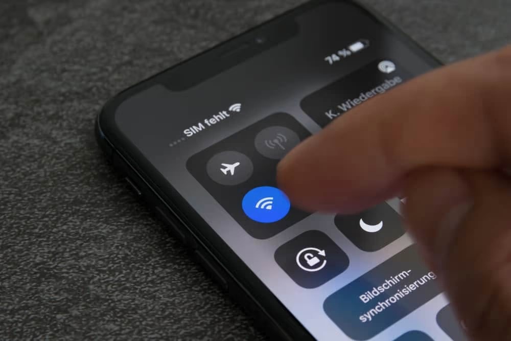 Cach tim lai mat khau Wi-Fi da quen tren iPhone hinh anh