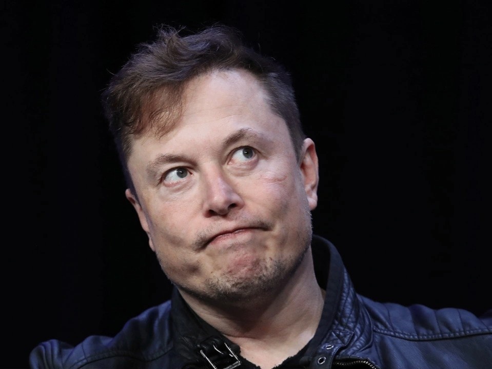 Elon Musk bi nhan vien goi la vi sep ‘bat thuong’ hinh anh
