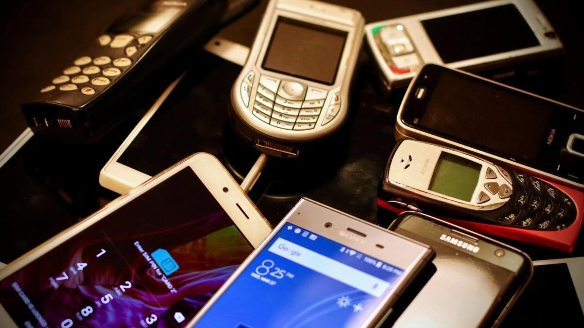 5 ty smartphone se bien thanh ‘rac’ trong nam nay hinh anh