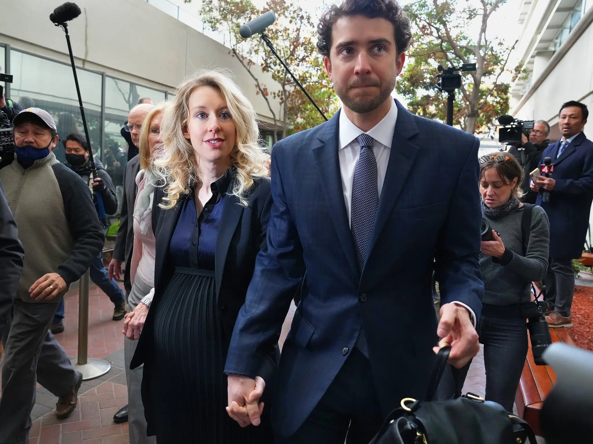 Elizabeth Holmes 11 nam tu anh 2