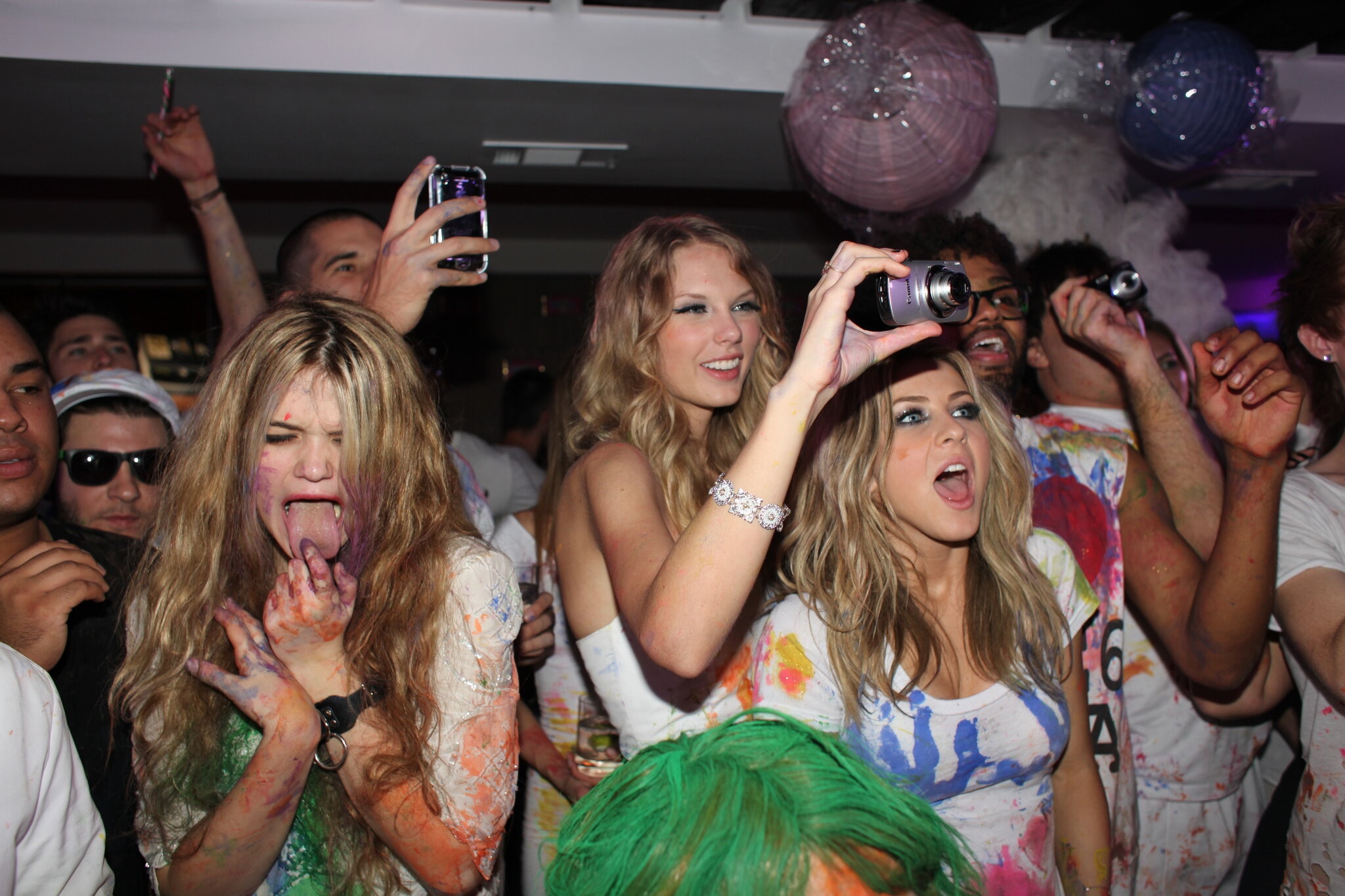 May anh compact hoi sinh anh 2