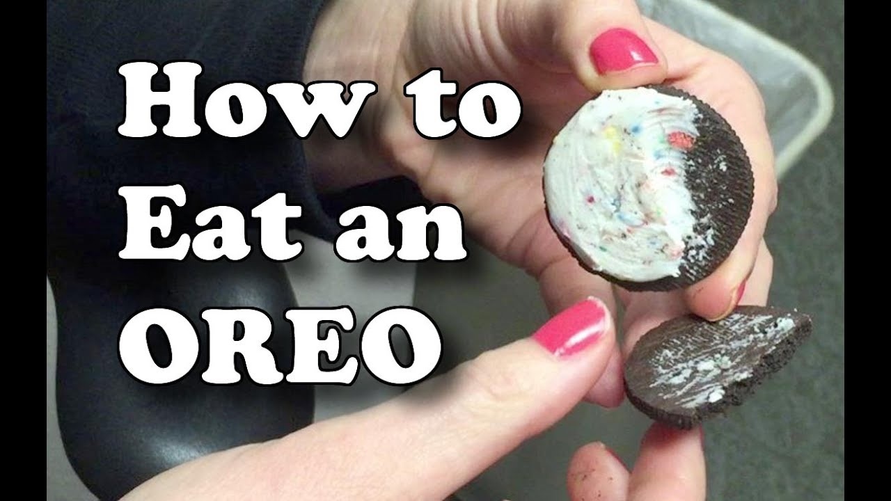 An banh Oreo dung cach anh 2