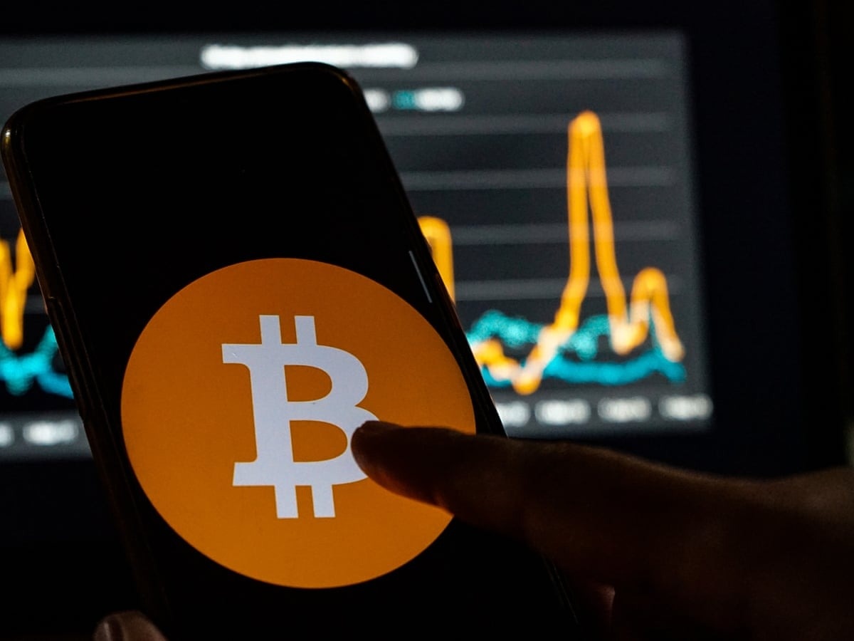 Giau vo mua 500.000 Bitcoin anh 1