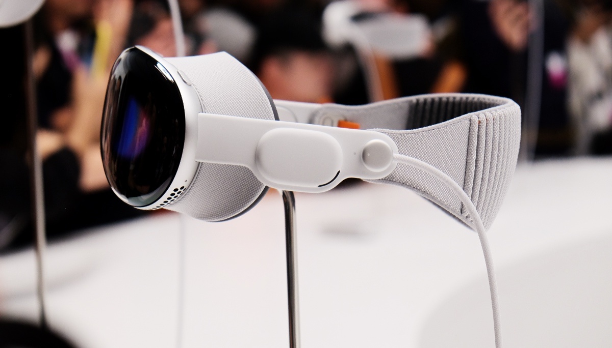 Can kinh Apple 3.500 USD anh 3