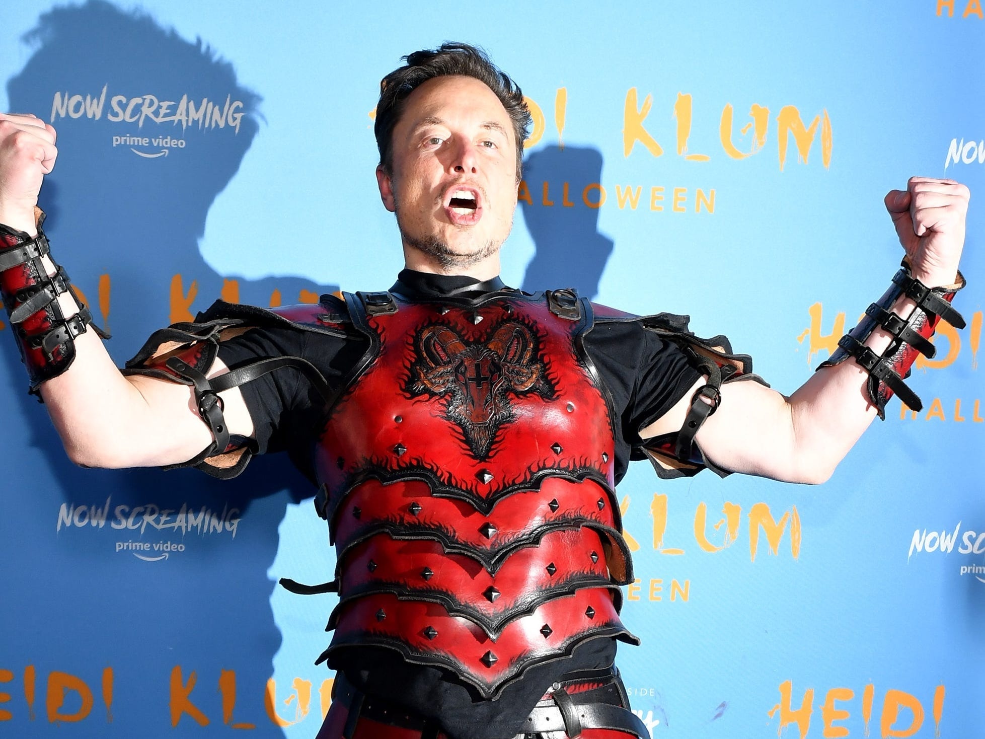 Elon Musk nghien game anh 1