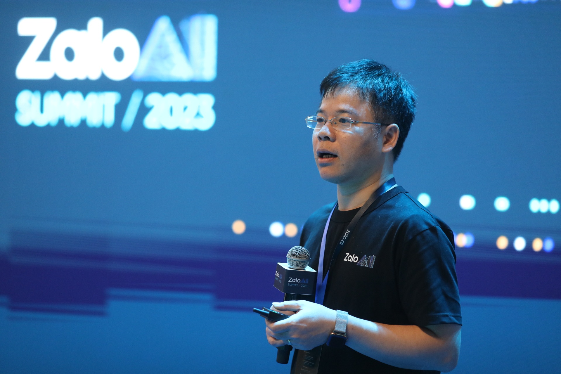 Zalo AI Summit 2023: Huong di cho mo hinh ngon ngu lon tieng Viet hinh anh