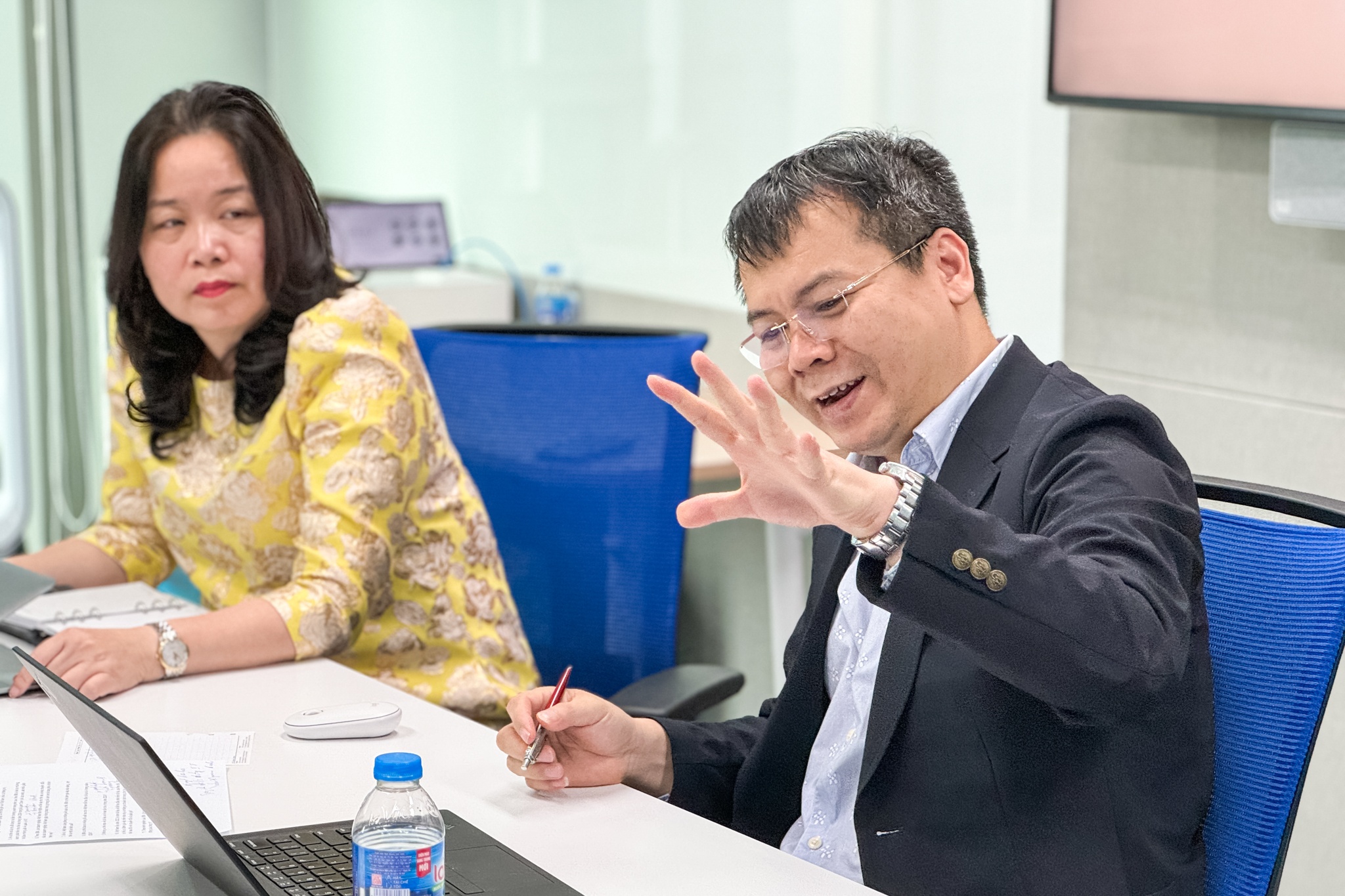 'Nguoi gioi AI se thay the nguoi khong biet hop tac voi AI' hinh anh