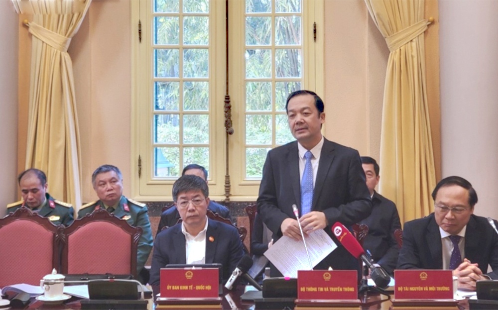 Bi phat vi sim rac anh 1