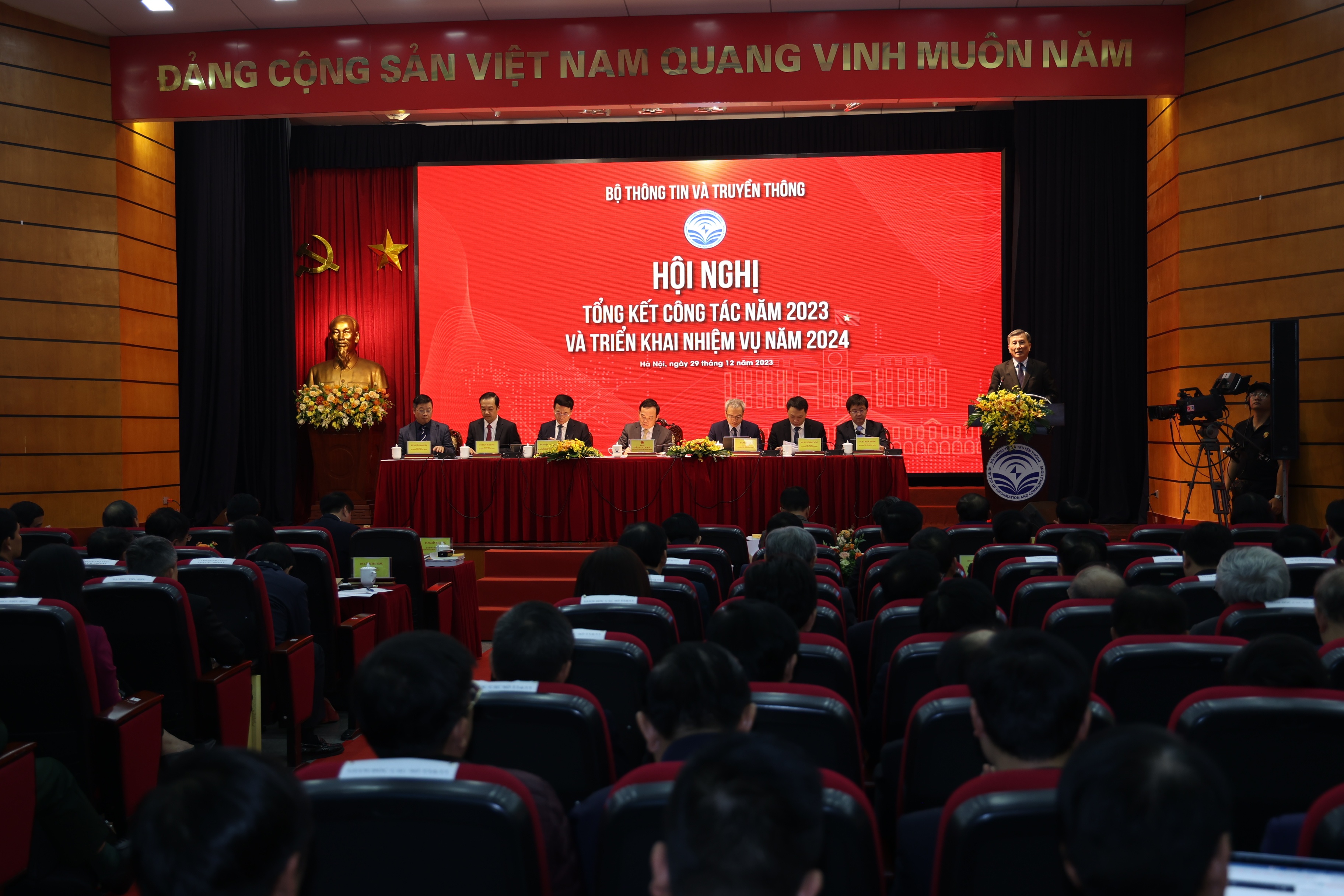 AI lam tro ly ao anh 3