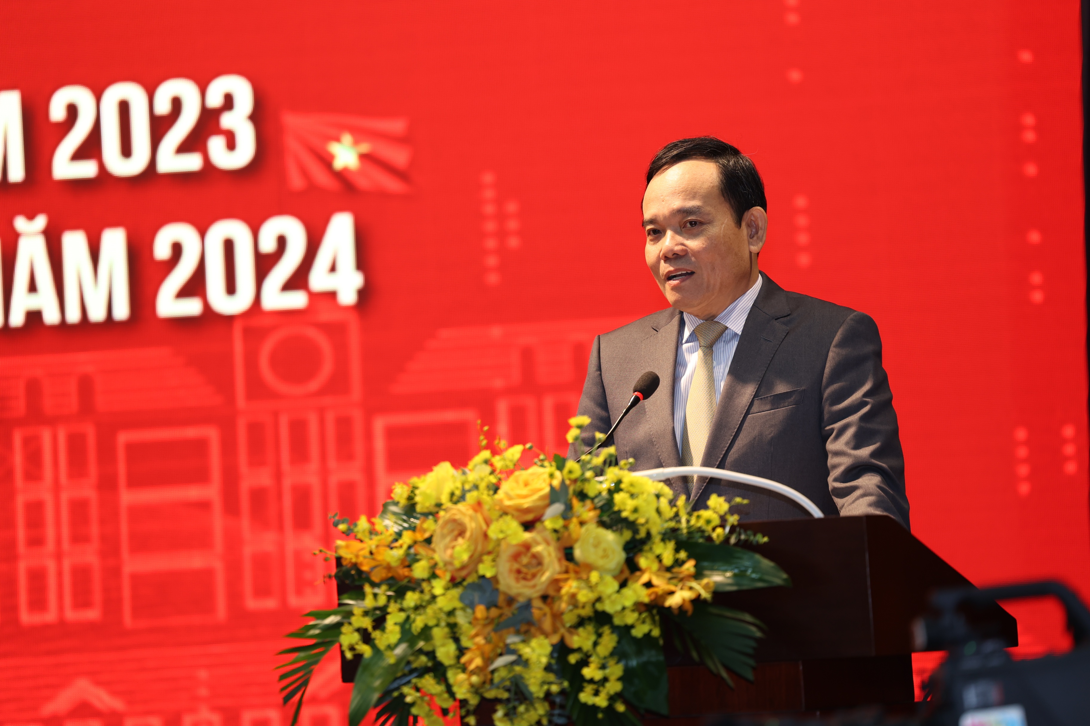 AI lam tro ly ao anh 1