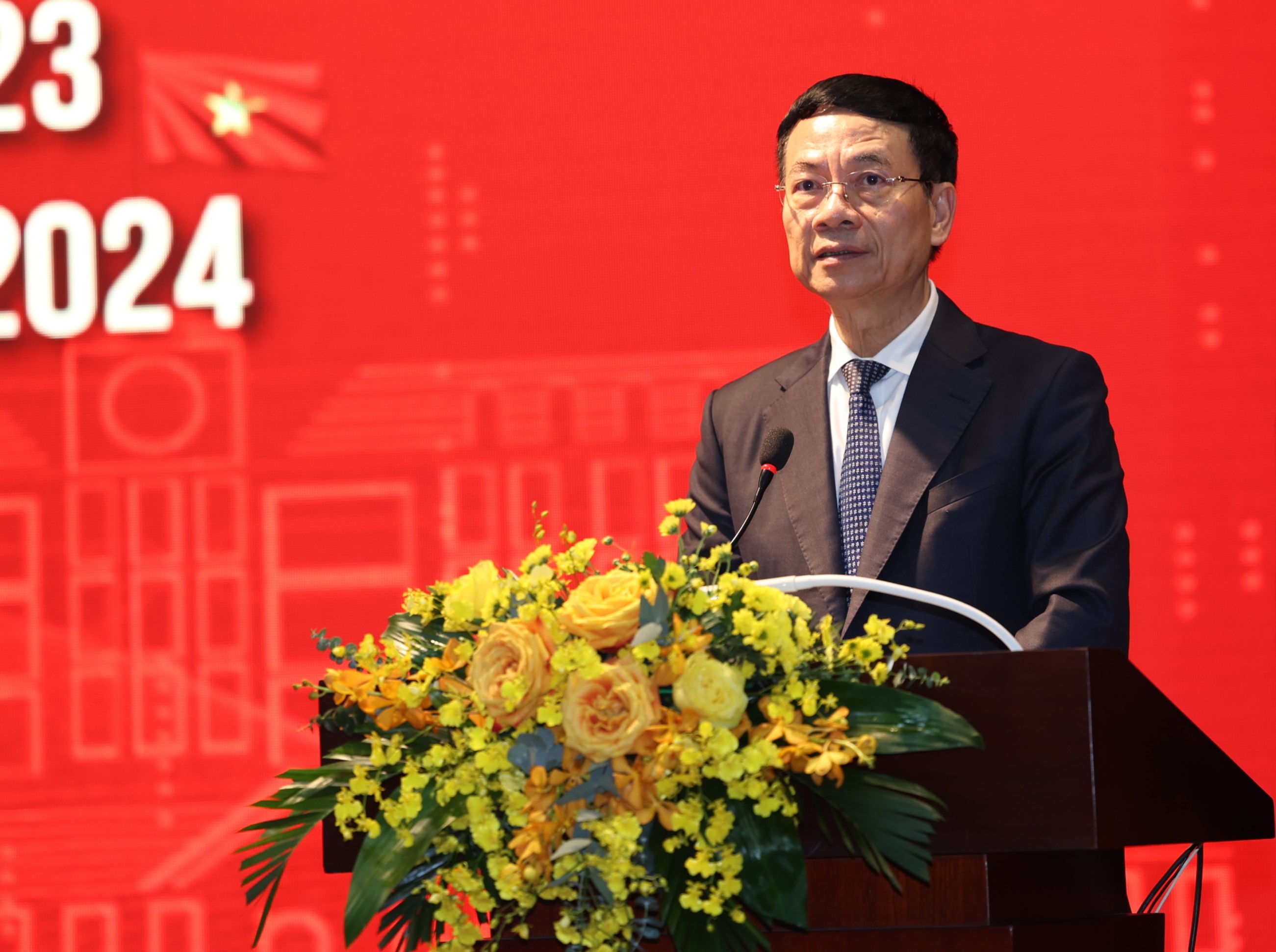 'Viec gi nhieu du lieu, van ban, quy dinh hay de AI lam’ hinh anh