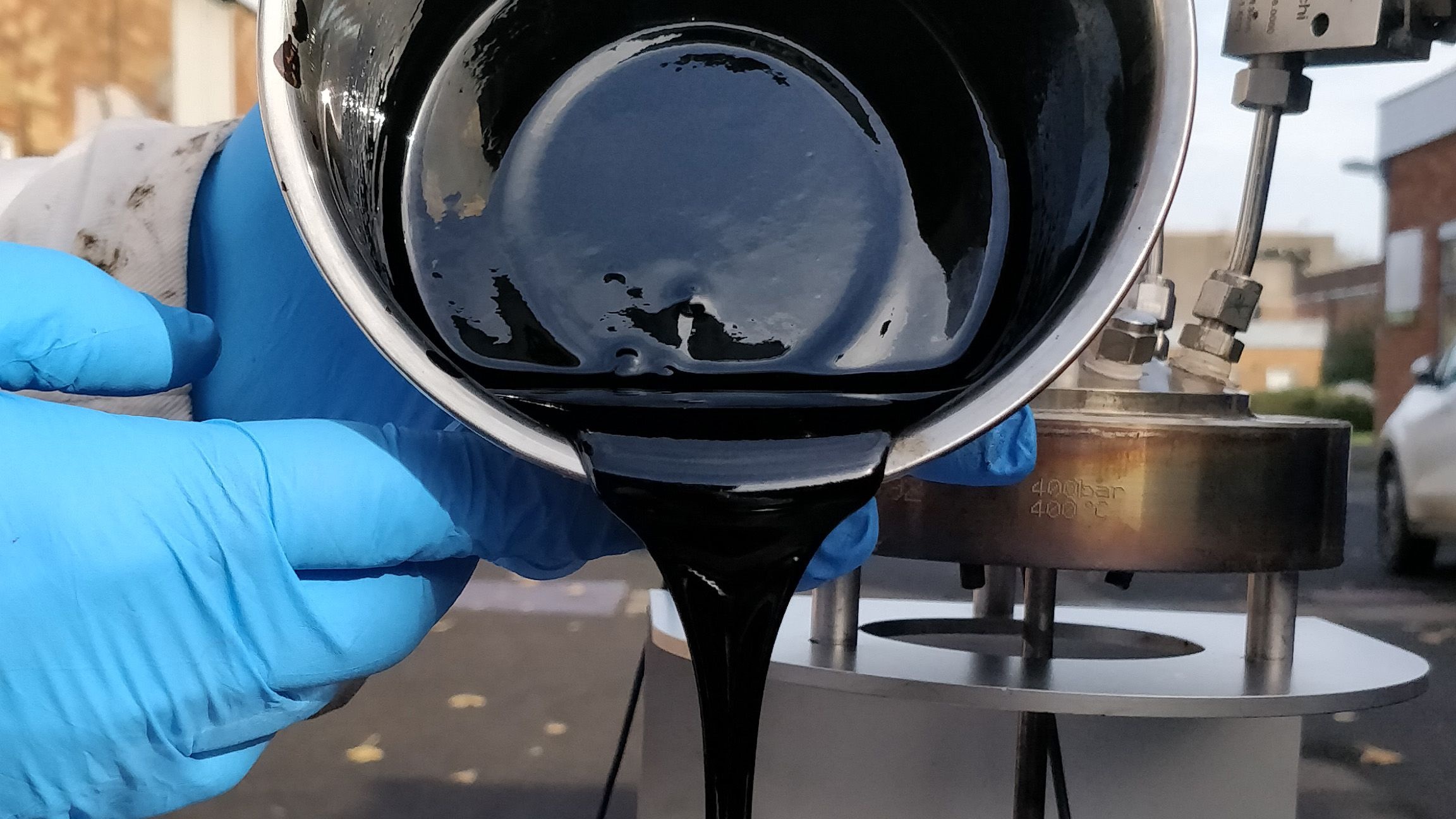 Startup bien phan nguoi thanh nhien lieu may bay hinh anh