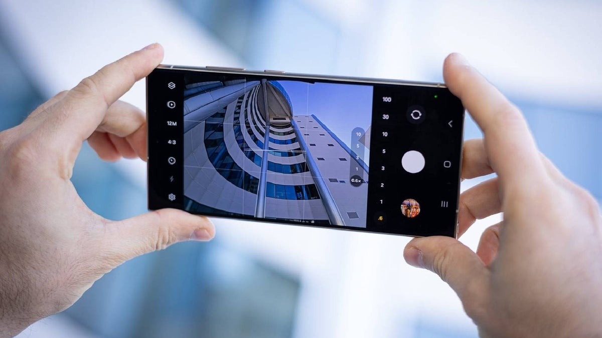 Nguoi dung S24 Ultra tai An Do bao loi camera khi chuyen che do zoom hinh anh