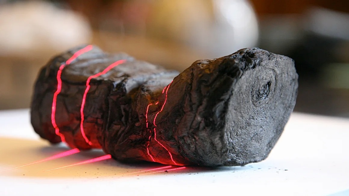 Nhan thuong 700.000 USD vi lay AI giai ma noi dung cuon giay 2.000 nam hinh anh