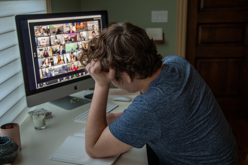 Lam sao de hop truc tuyen nhieu ma khong mat hung hinh anh