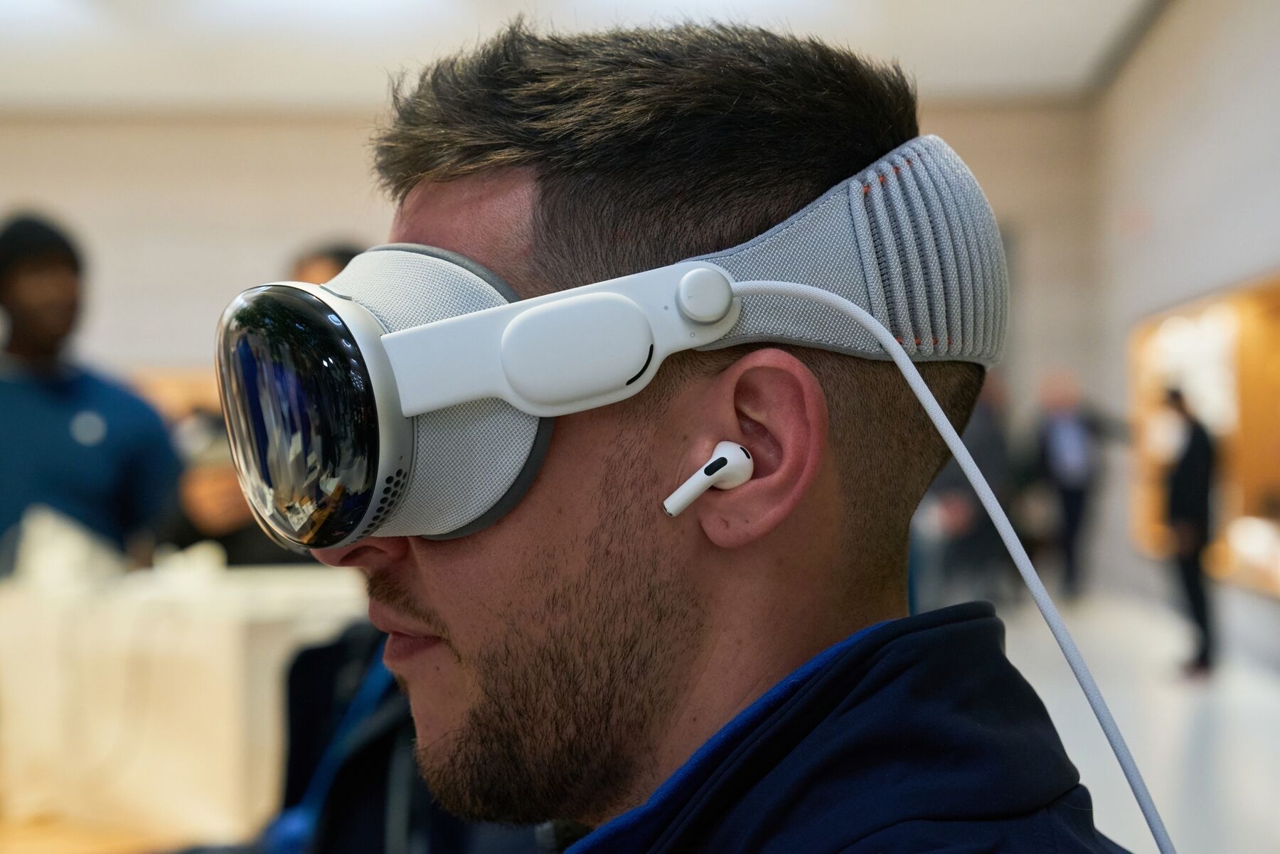 Kinh,  nhan thong minh Apple anh 3