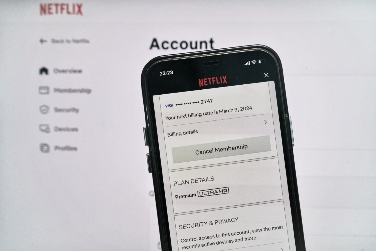 Tai sao ban hay mat tien oan cho Netflix, Spotify? hinh anh