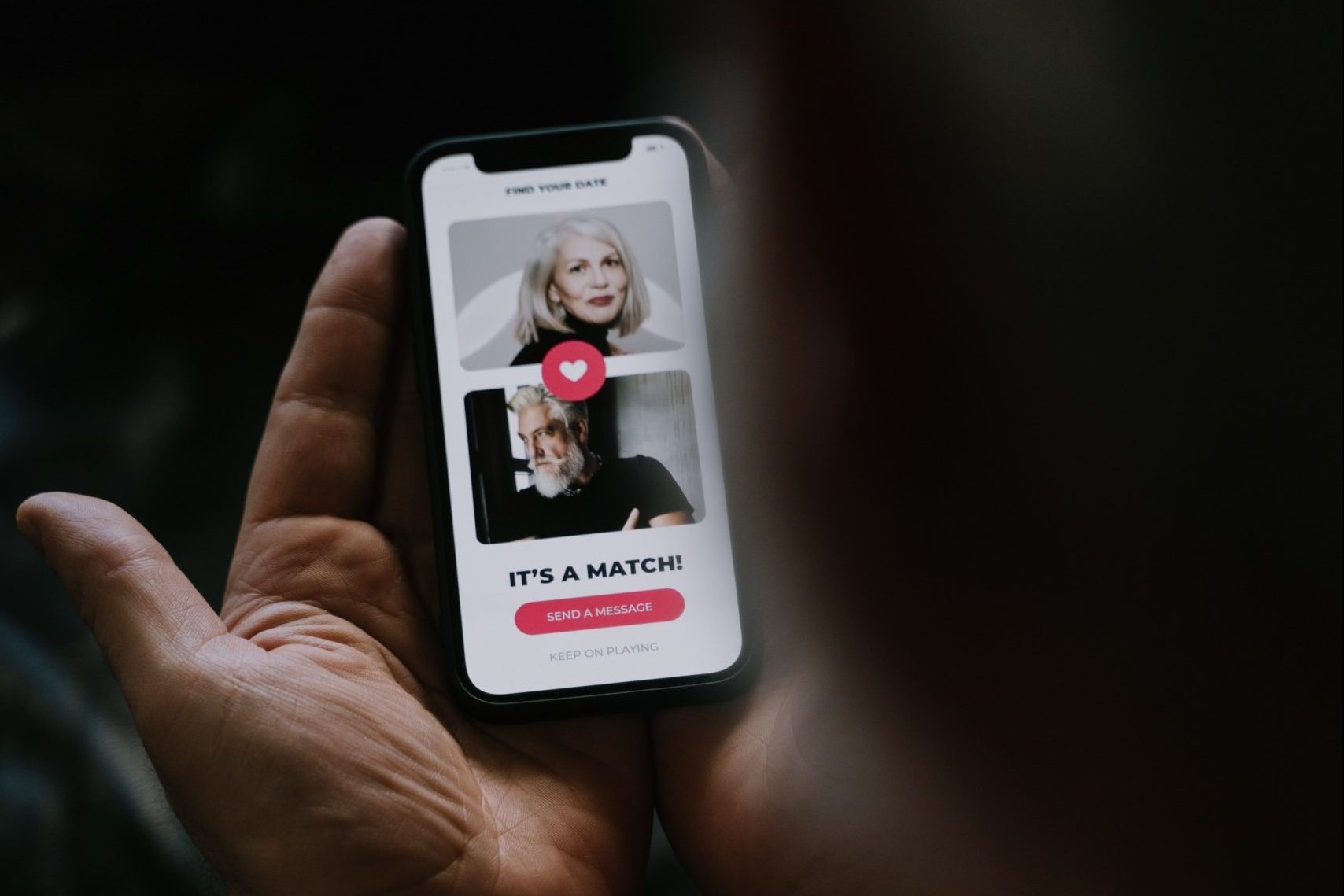 Tinder tro thanh 'bai san moi' cua toi pham cuop cua, giet nguoi hinh anh