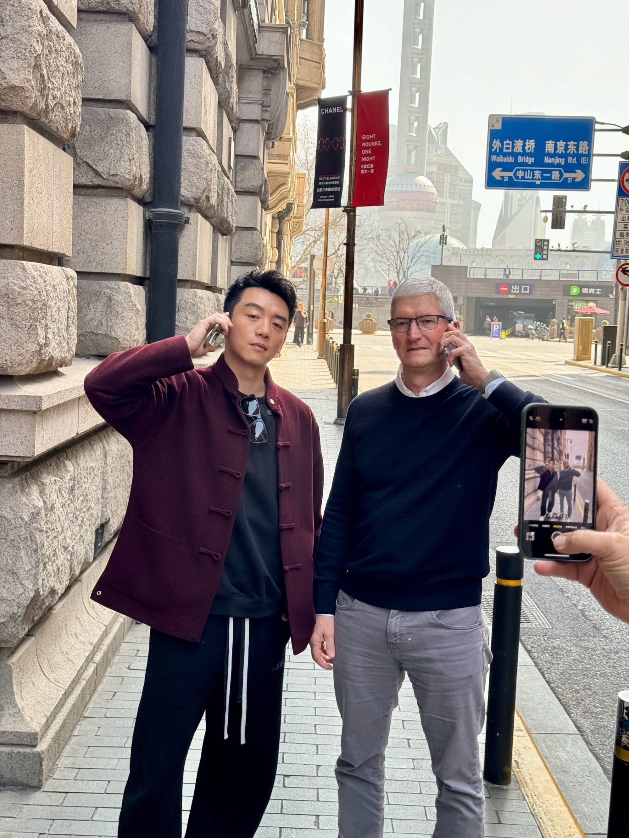 Tim Cook den Trung Quoc anh 1