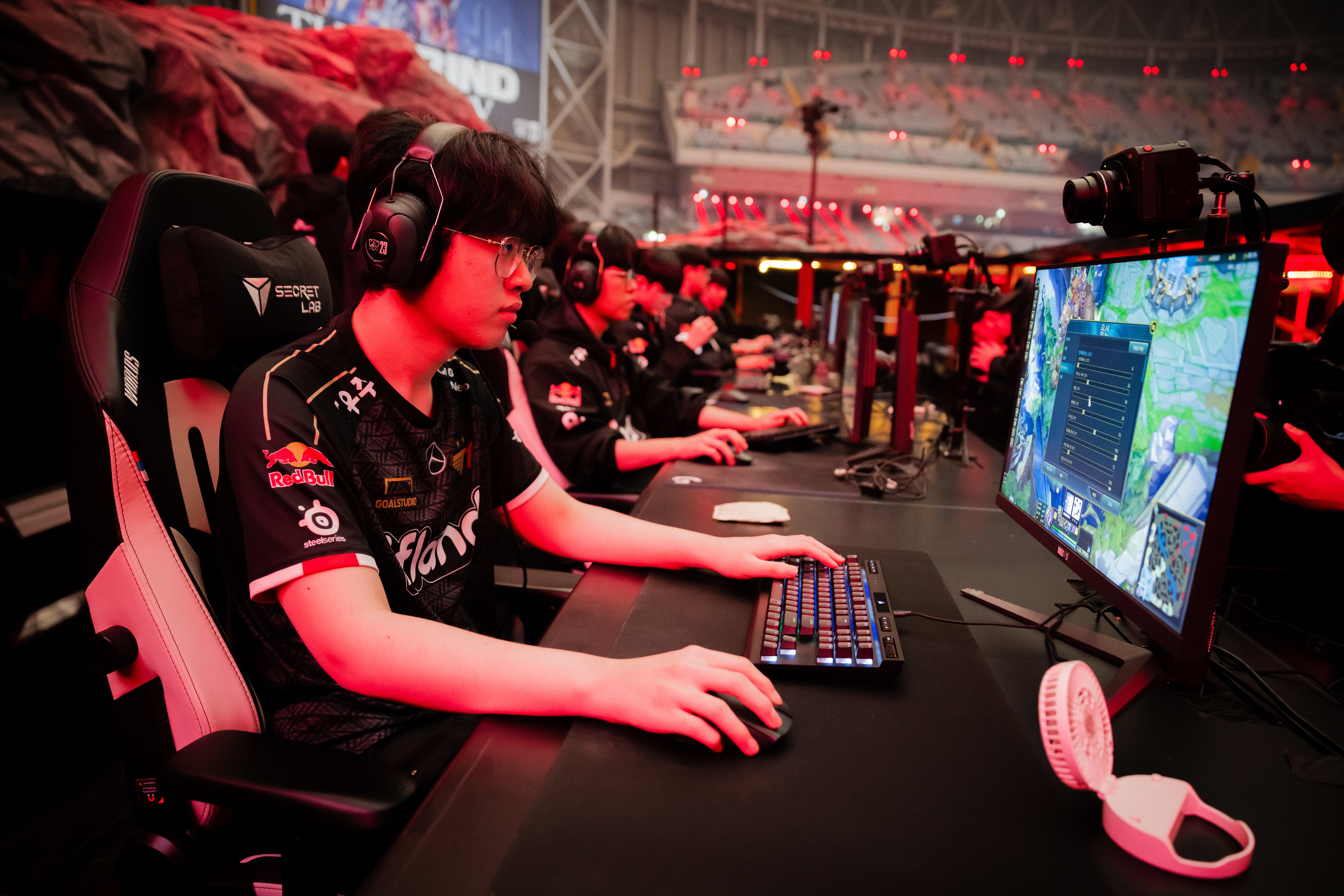 Choi game gay yeu sinh ly hinh anh