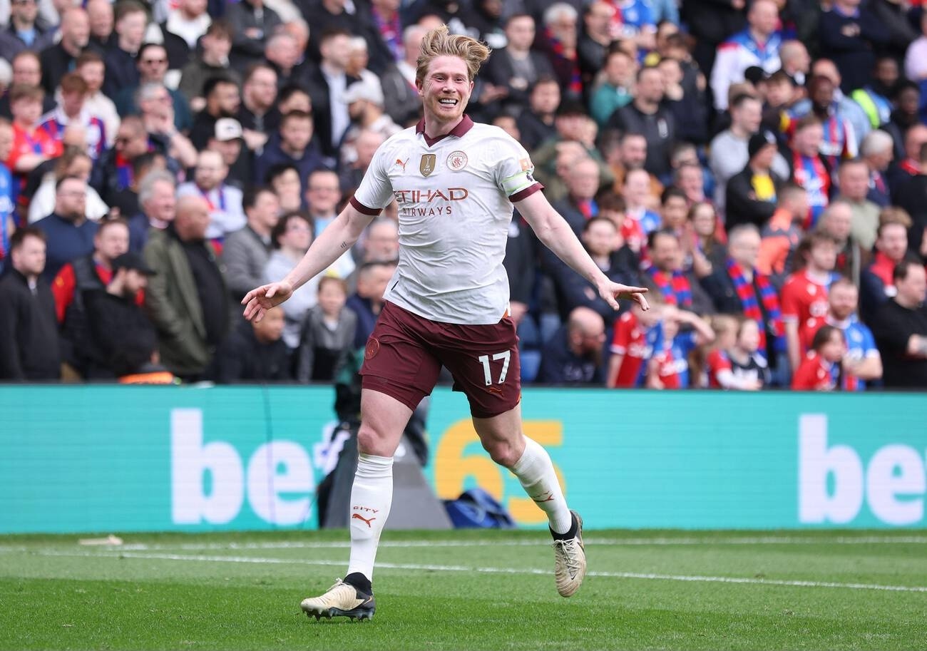 Kevin De Bruyne bung no, Son Heung-min gay that vong cho game thu hinh anh