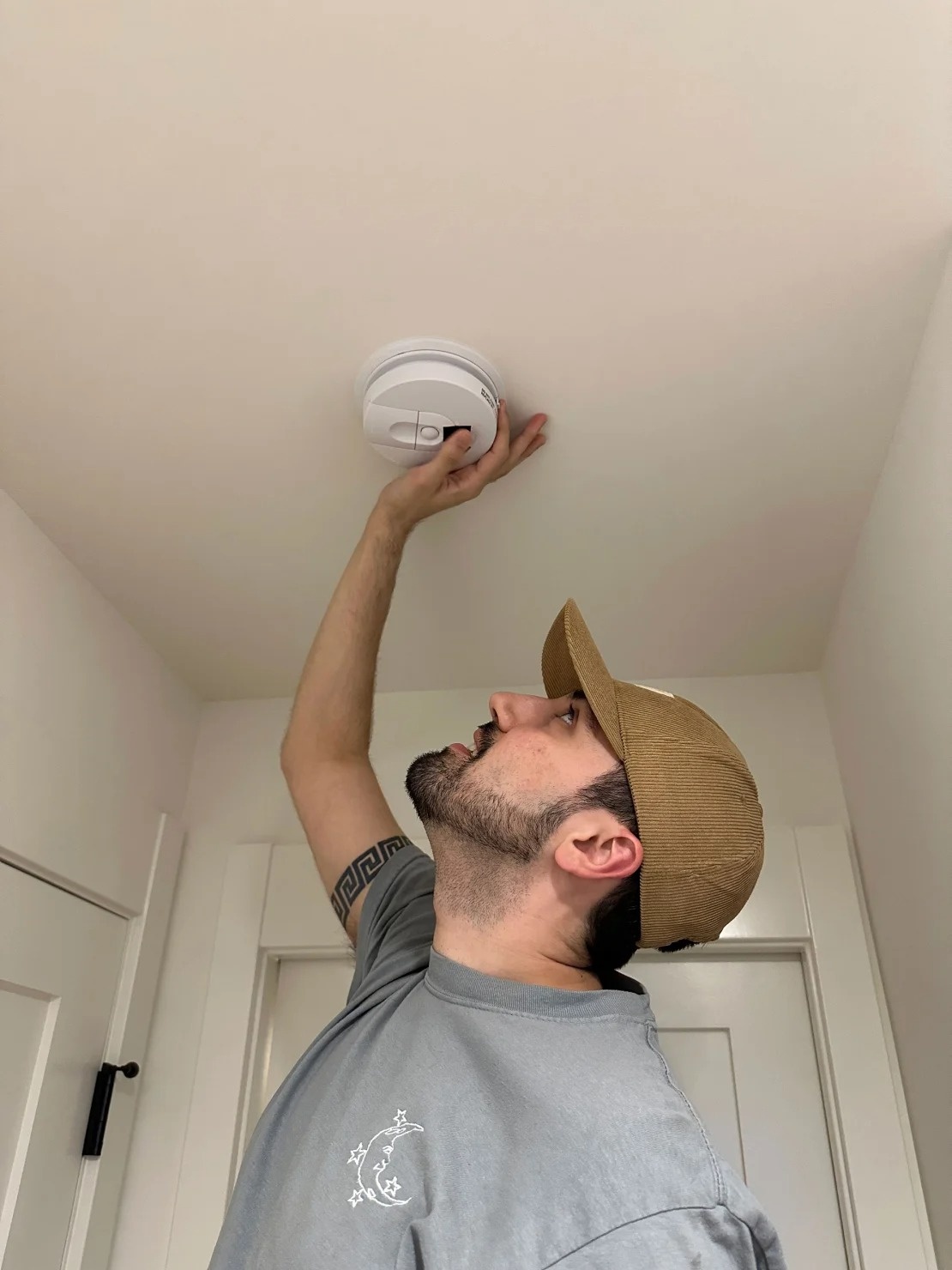 Den LED gay mat ngu anh 1