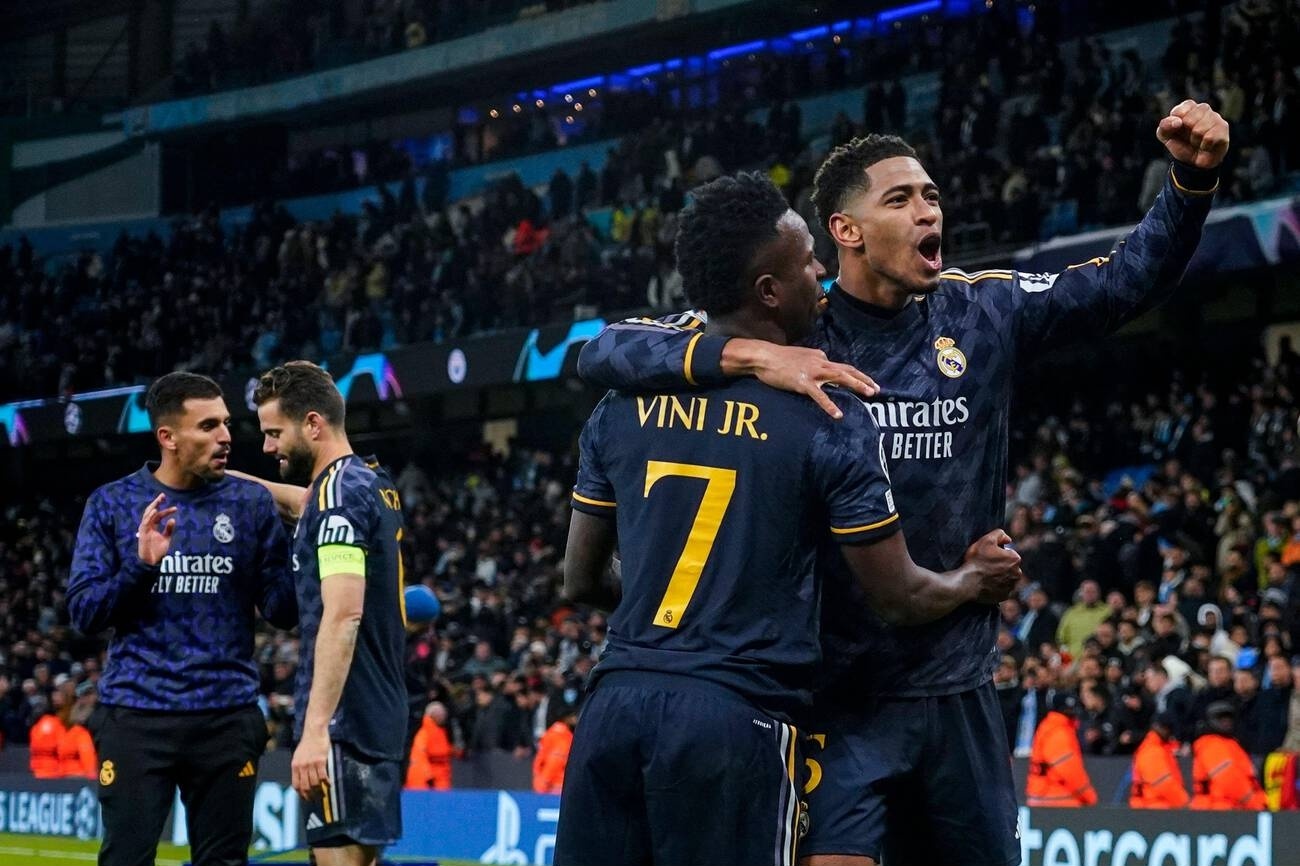 Den sieu may tinh cung 'chao thua' voi dien bien cua Champions League hinh anh